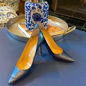 Manolo Blahnik Navy Blue Bb 90mm Patent Leather Pumps 40